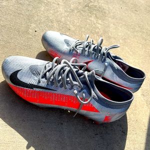 Nike Mercurial Vapor 13 cleats